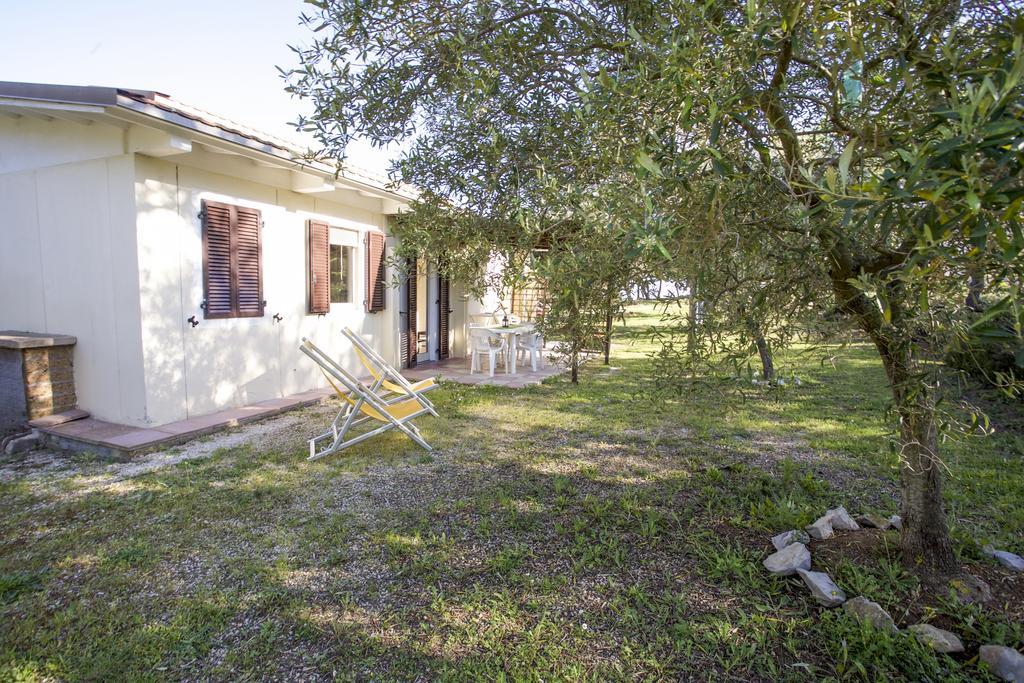 Villa Conti Residence Lacona Bagian luar foto