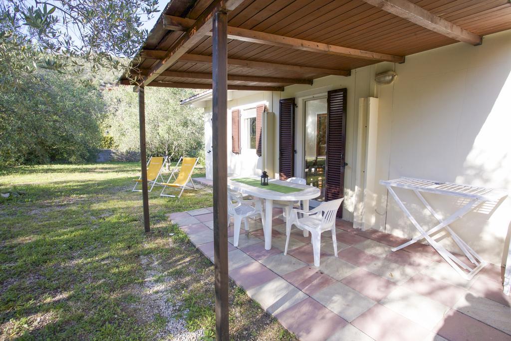 Villa Conti Residence Lacona Bagian luar foto